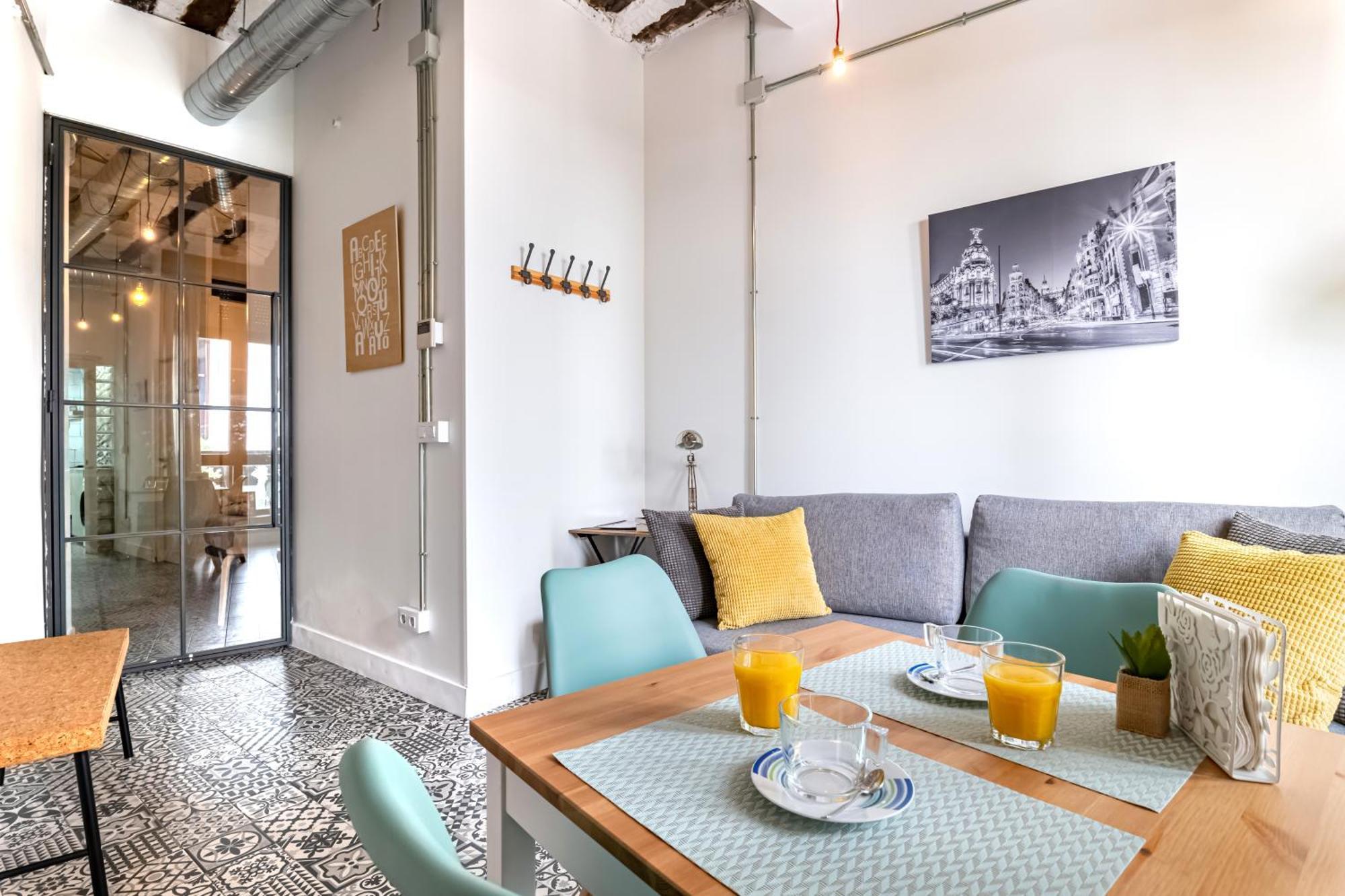 Vintage Apartment Near Puerta Del Sol Madrid Bagian luar foto