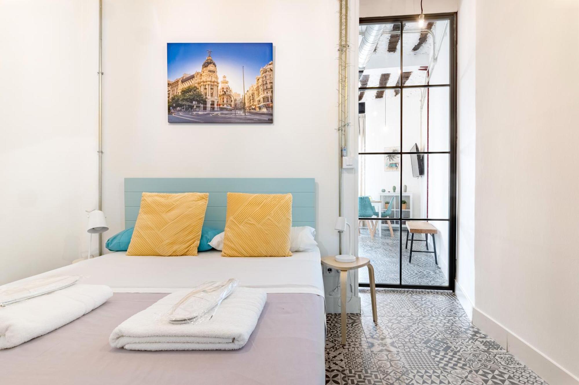 Vintage Apartment Near Puerta Del Sol Madrid Bagian luar foto